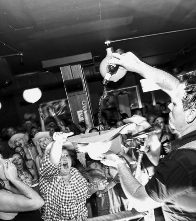 Arcadia-bar-mackay-whitsunday-party-bus-8